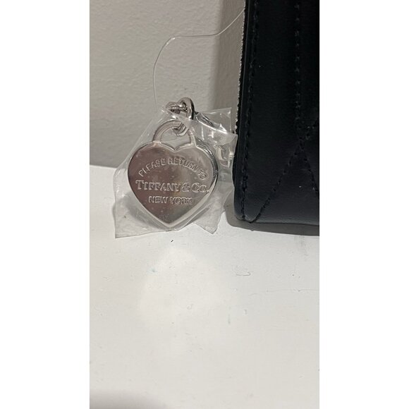 Authentic Tiffany Padded Leather Zip Wallet Black NWT Large Quilted - Picture 5 of 10